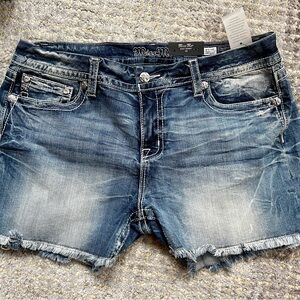 Miss Me jean easy short, size 34